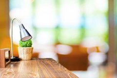 染发防止染到脸上（怎么避免染发剂沾到头皮）