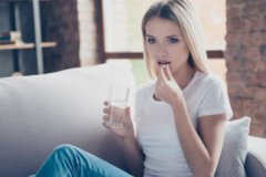 婴儿几个月就不抓脸了