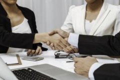 脸非常干燥蜕皮怎么办