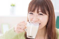 气垫cc和防晒先用哪个