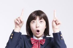 现代简约大厅吊灯（客厅吊灯款式价格现代）