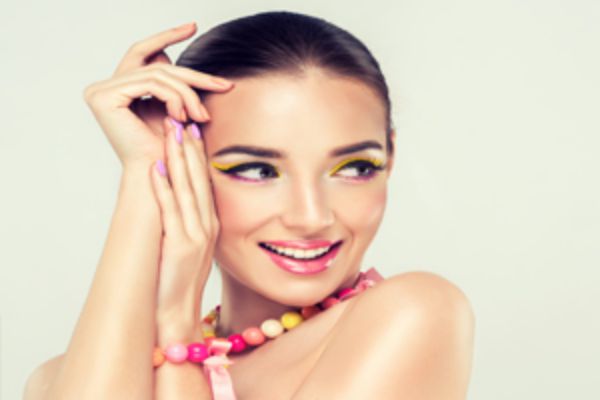 双肩包怎么搭配呢子大衣