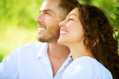 嗯订婚需要准备什么（送什么订婚礼物合适）