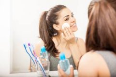 腮红哪个品牌比较好（腮红哪个牌子最好用排行