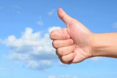 怀孕肚子皮肤干燥起皮（孕期肚子干燥起皮怎么办）